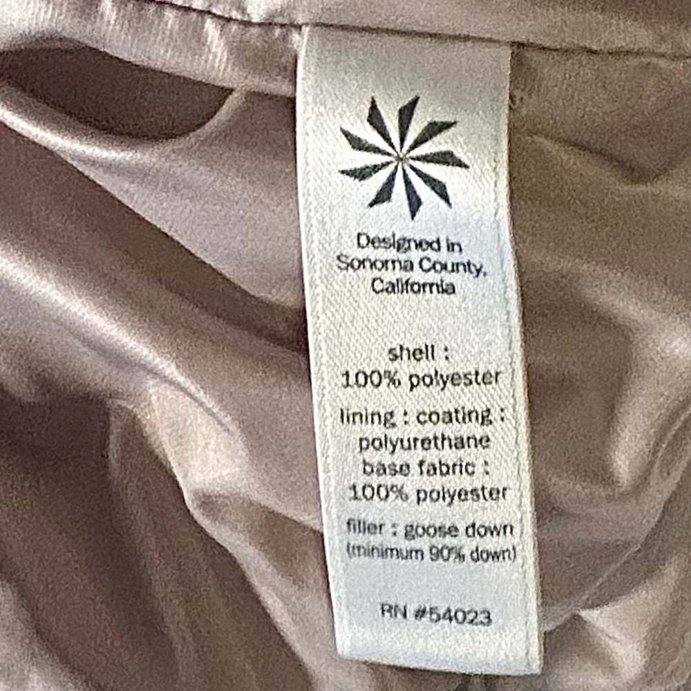 Athleta Light Tan Quilted Puffer Vest. Size Medium - Picture 10 of 12